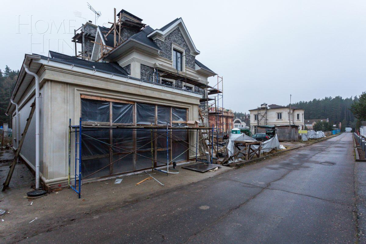 2-этажный коттедж 550 м² без отделки