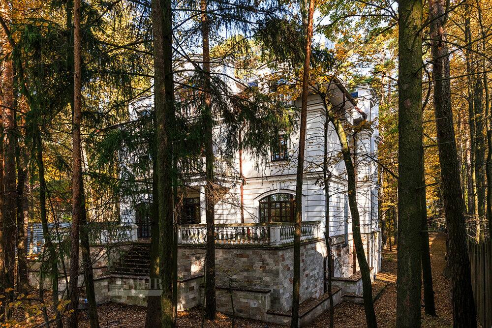 2-этажный коттедж 900 м² без отделки