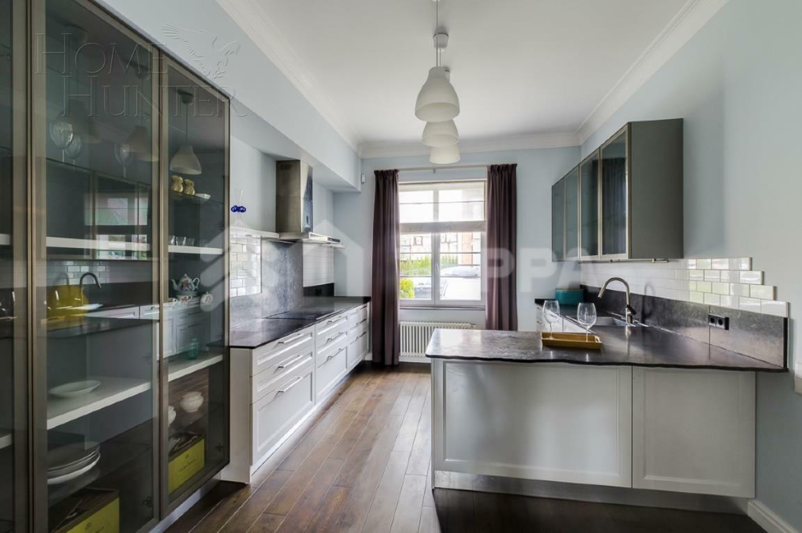 2-этажный таунхаус 345 м² с отделкой