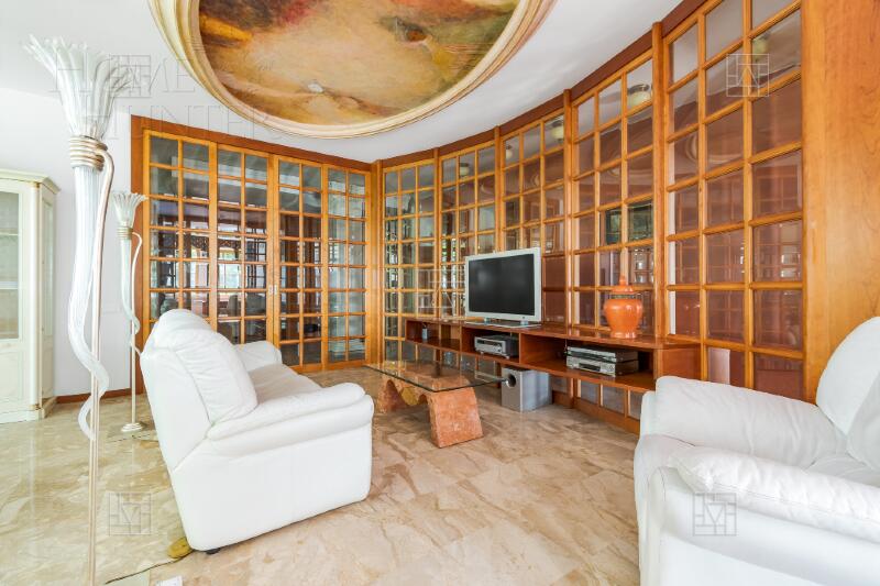 4-КОМН. КВАРТИРА С ОТДЕЛКОЙ 167 М² НА 2 ЭТАЖЕ