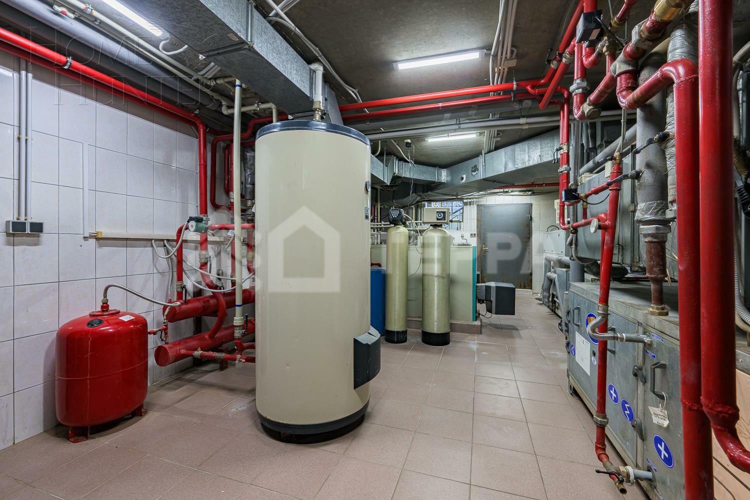 2-этажный коттедж 1 250 м² с отделкой