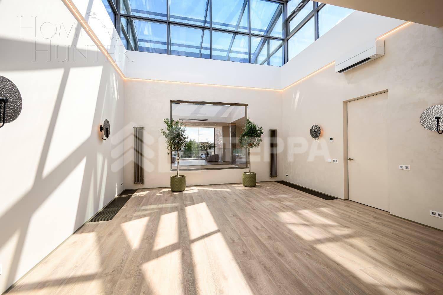 2-этажный коттедж 1 500 м² с отделкой