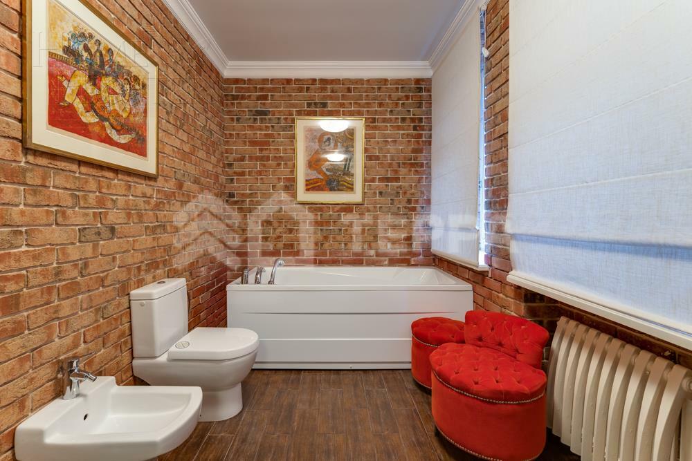 2-этажный коттедж 1 100 м² с отделкой