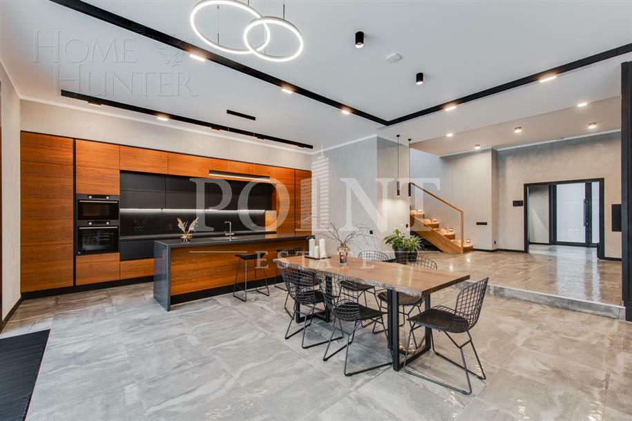 2-этажный коттедж 540 м² с отделкой