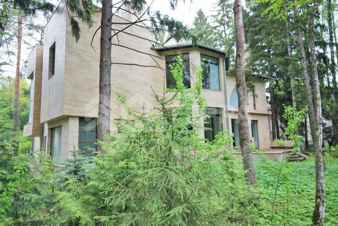 2-этажный коттедж 830 м² без отделки