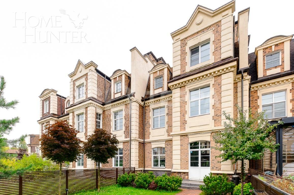 2-этажный таунхаус 345 м² с отделкой