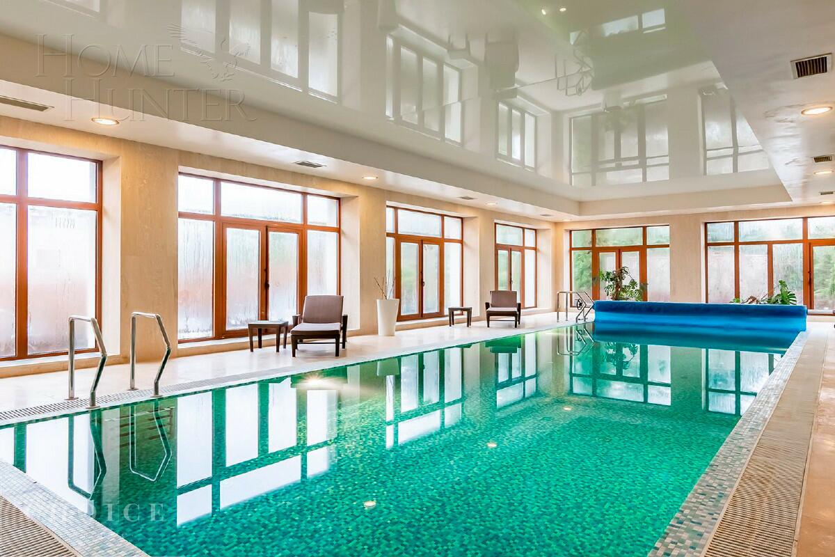 2-этажный коттедж 1 100 м² с отделкой