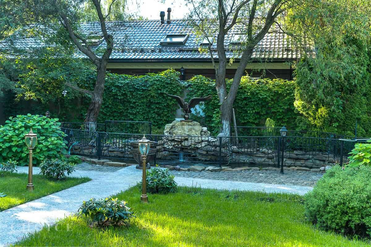 4-этажный коттедж 1 200 м² с отделкой