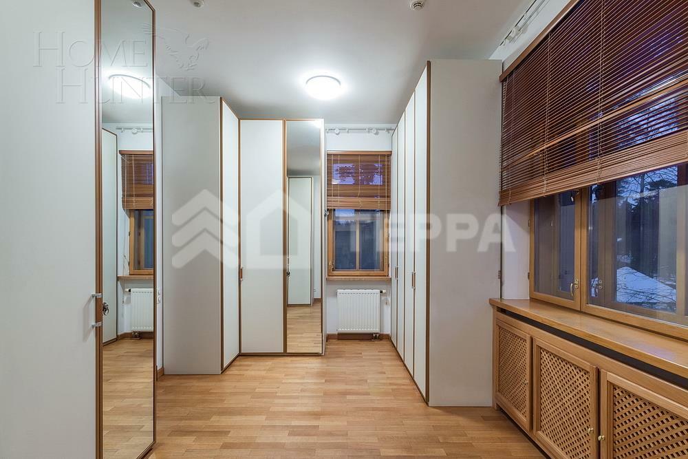 2-этажный коттедж 1 159 м² с отделкой