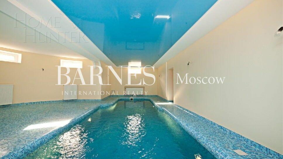 2-этажный коттедж 800 м² с отделкой