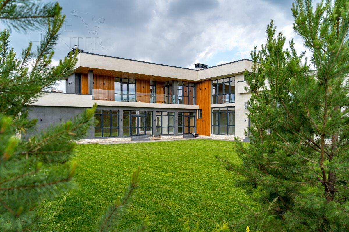 2-этажный коттедж 640 м² с отделкой