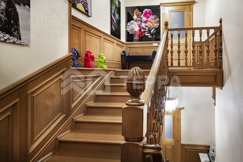 3-этажный коттедж 1 200 м² с отделкой