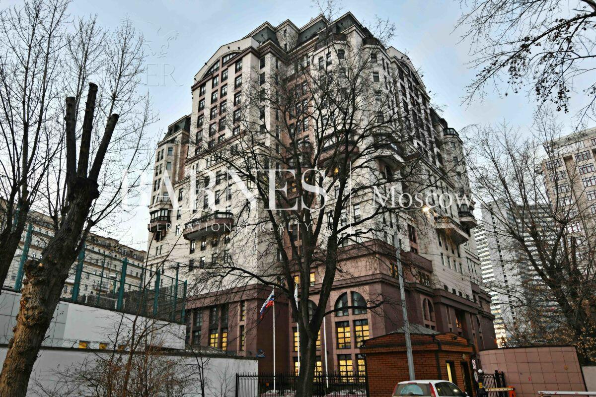 3-КОМН. КВАРТИРА С ОТДЕЛКОЙ 205 М² НА 10 ЭТАЖЕ