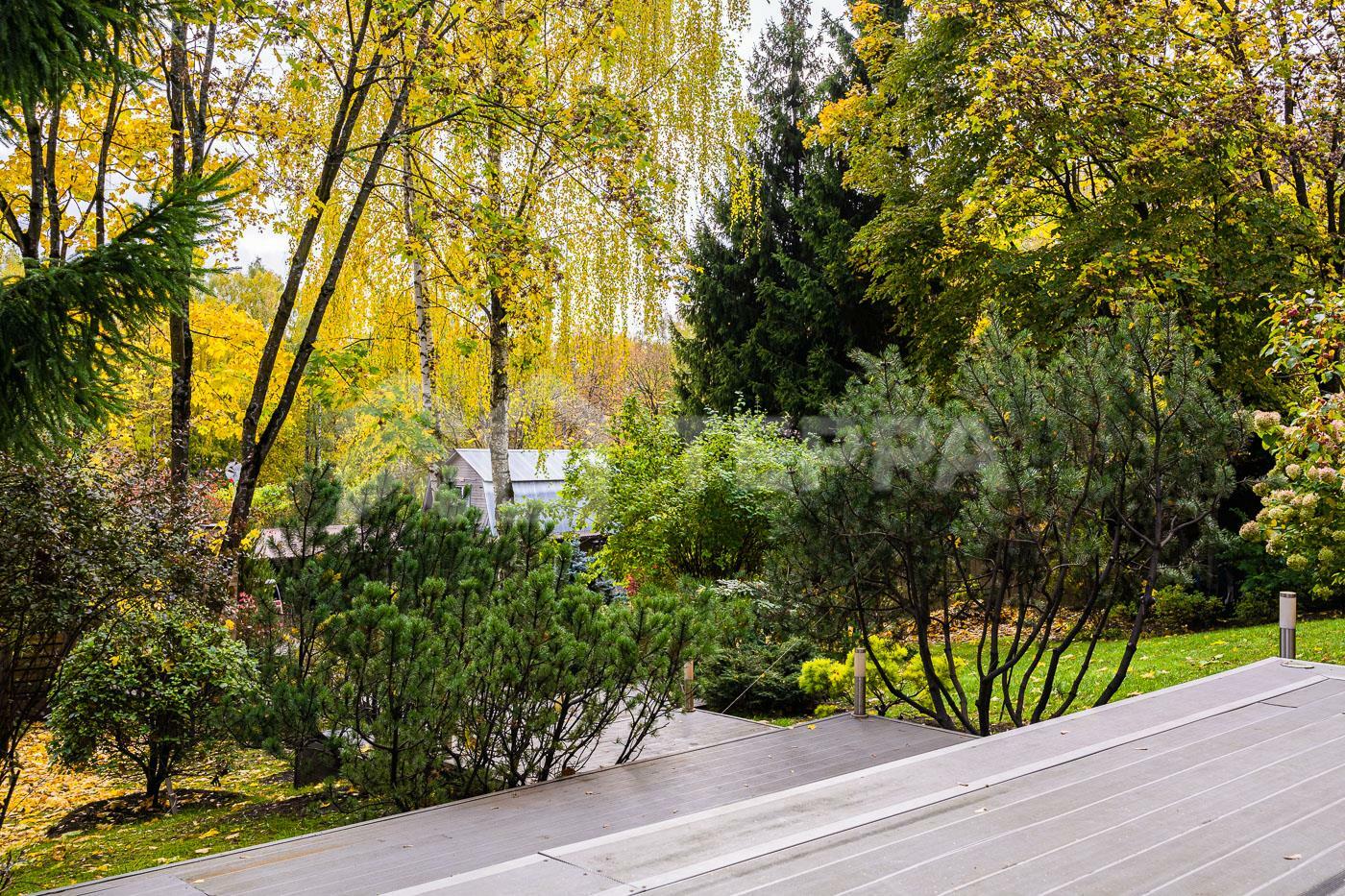 2-этажный коттедж 1 160 м² с отделкой