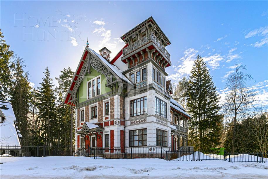 3-этажный коттедж 697 м² с отделкой