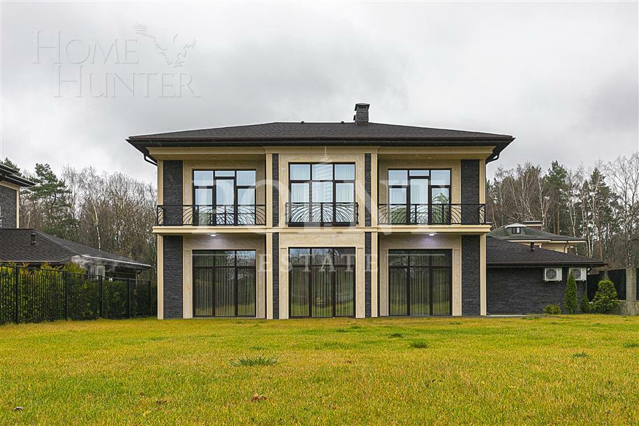 2-этажный коттедж 400 м² с отделкой