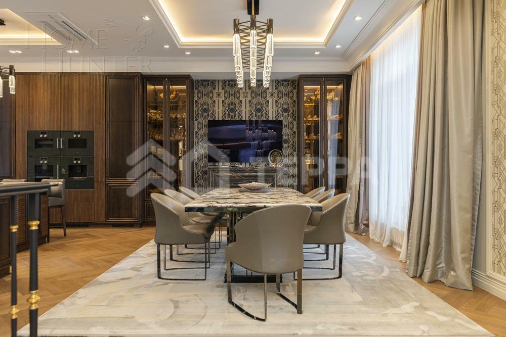 3-этажный коттедж 1 100 м² с отделкой