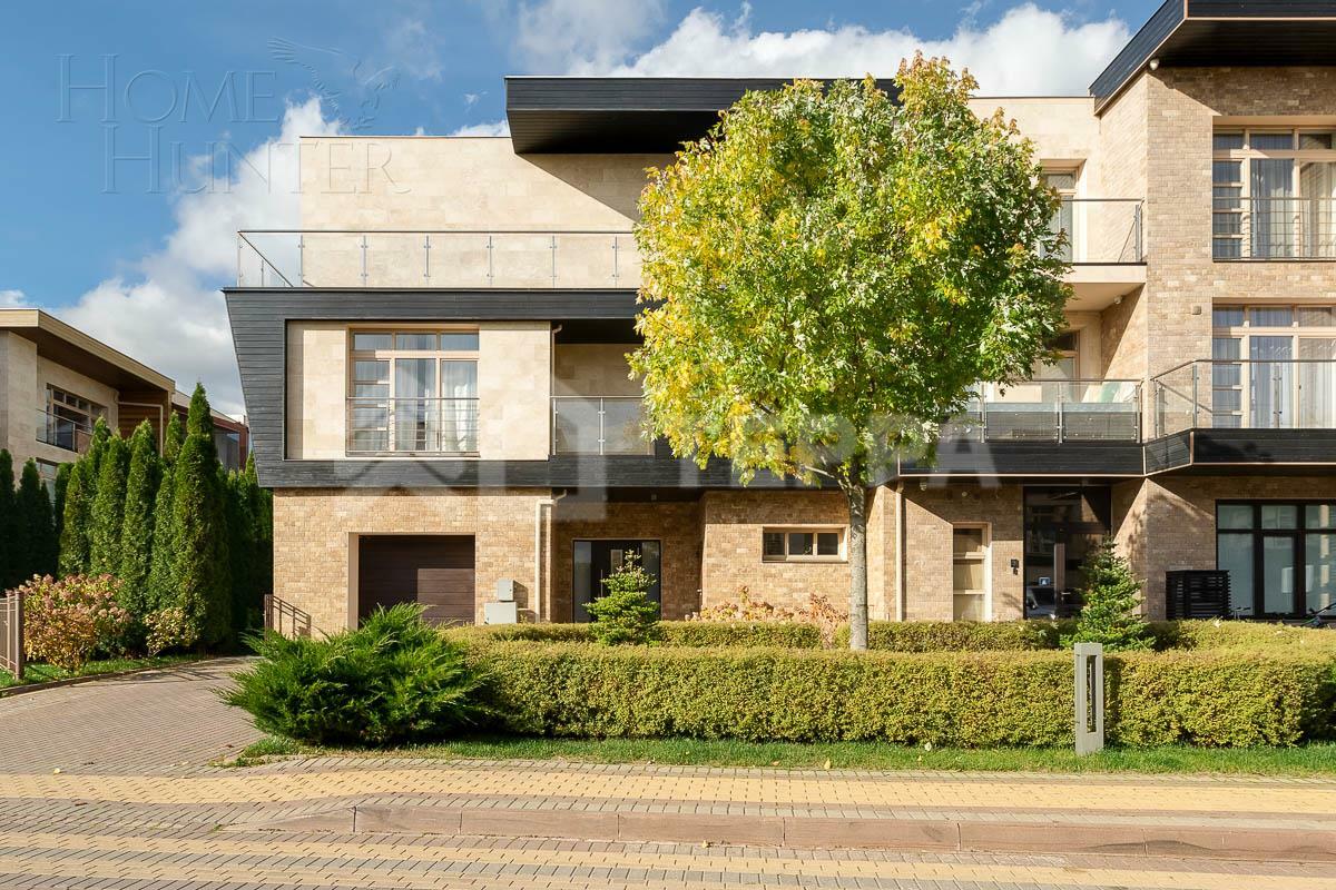 3-этажный таунхаус 365 м² с отделкой