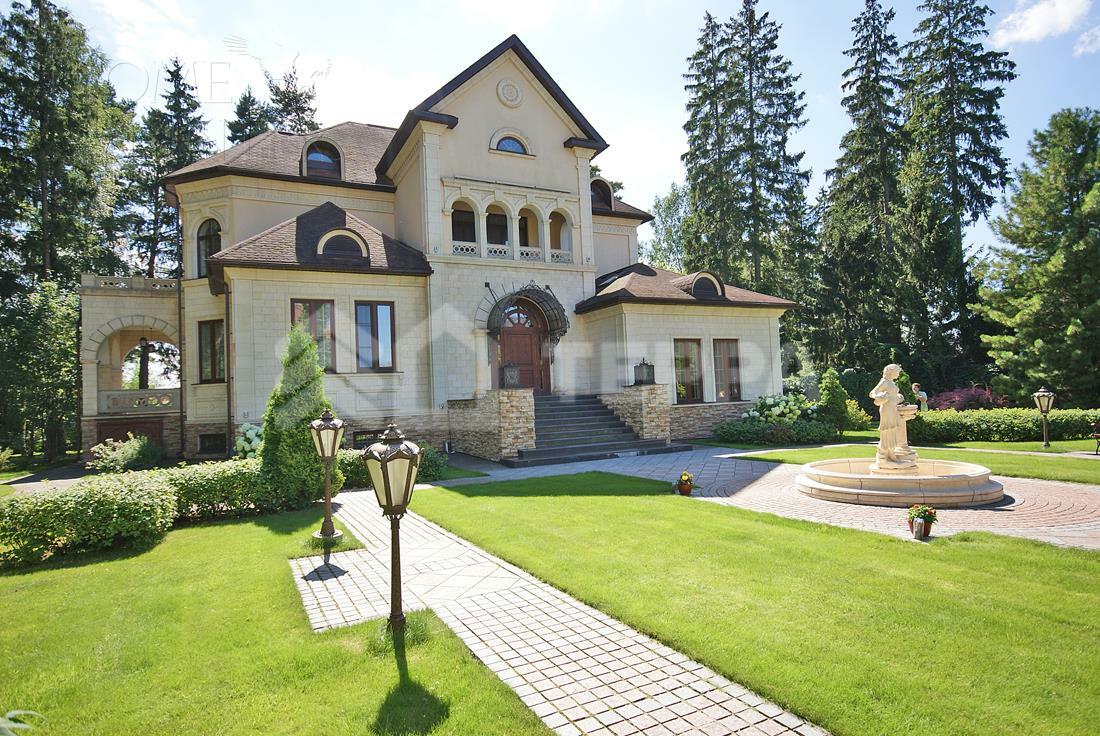 2-этажный коттедж 890 м² с отделкой