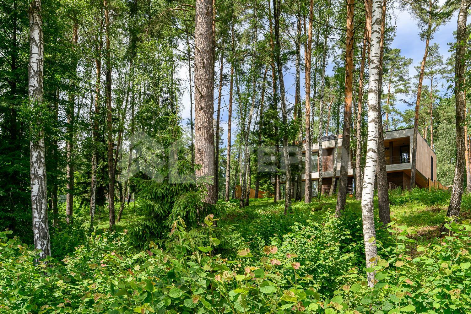 2-этажный коттедж 865 м² с отделкой