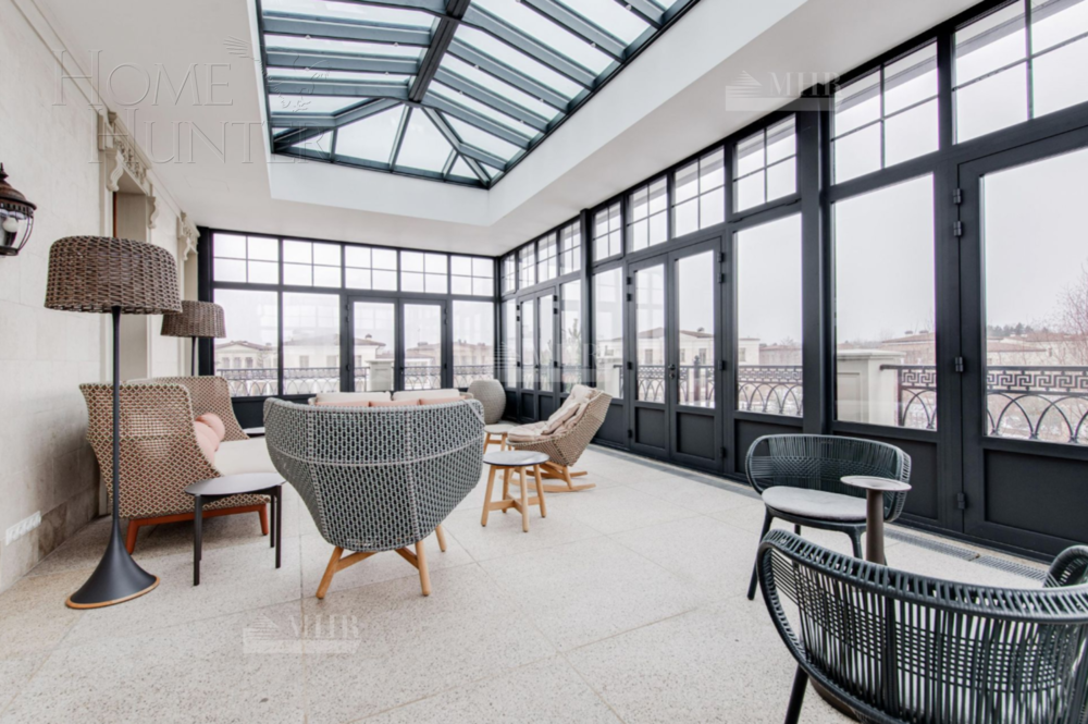 2-этажный коттедж 1 100 м² с отделкой