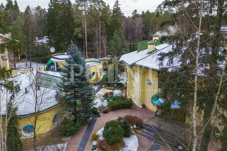 КОТТЕДЖ 1 400 м² с отделкой