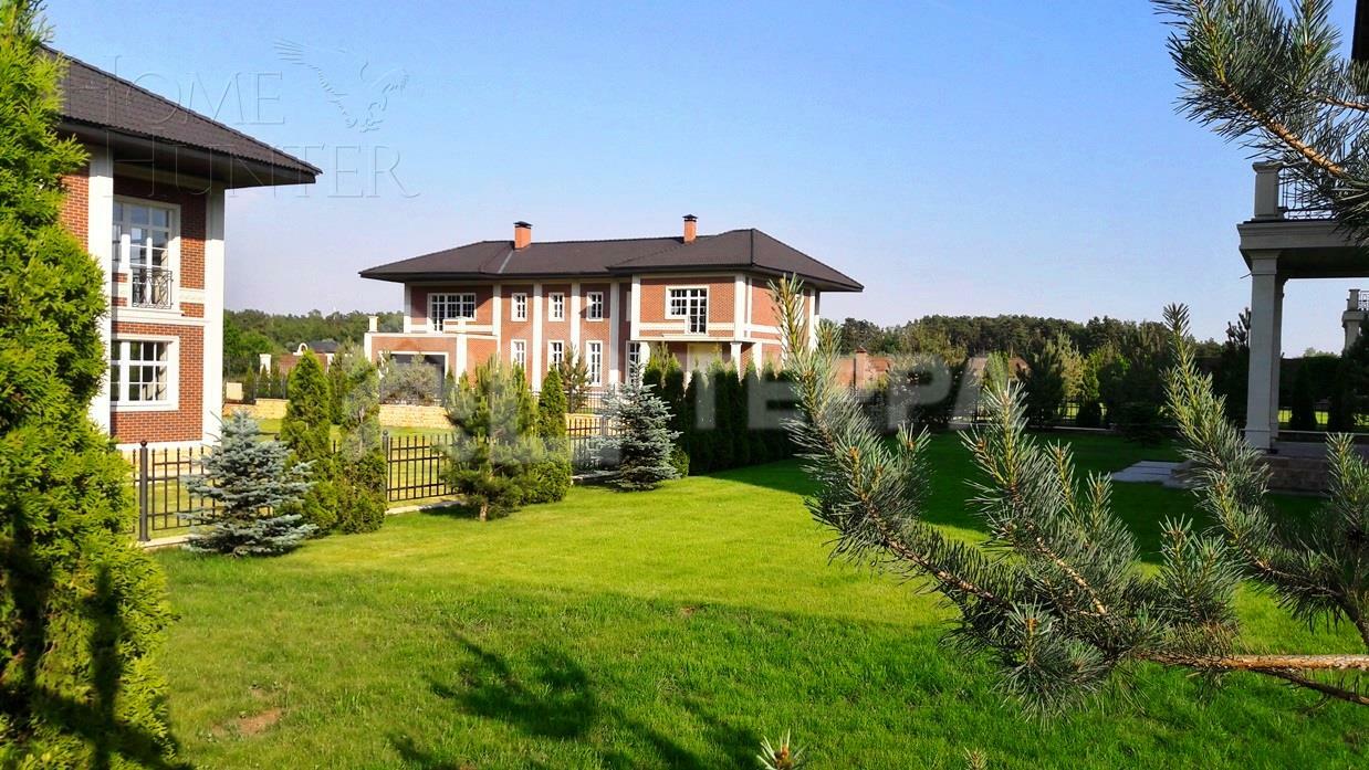 2-этажный коттедж 542.2 м² без отделки