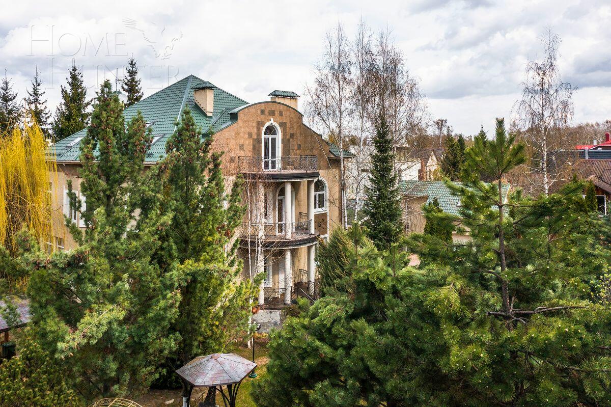 3-этажный коттедж 780 м² с отделкой