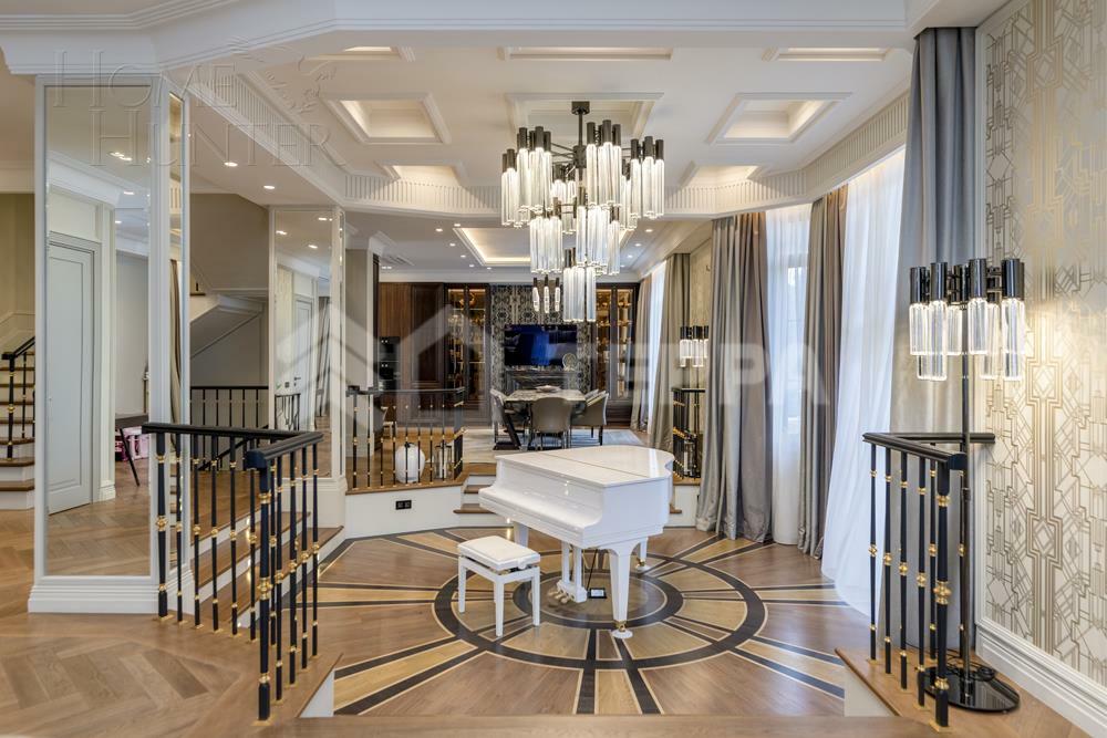 3-этажный коттедж 1 100 м² с отделкой