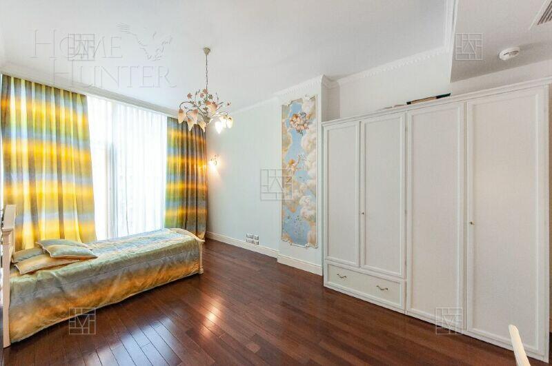 6-КОМН. КВАРТИРА С ОТДЕЛКОЙ 300.3 М² НА 4 ЭТАЖЕ