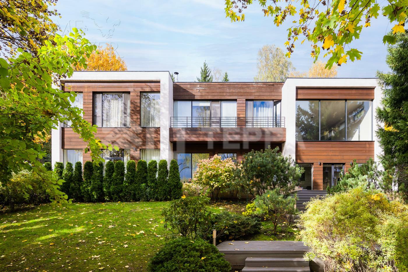 2-этажный коттедж 1 160 м² с отделкой