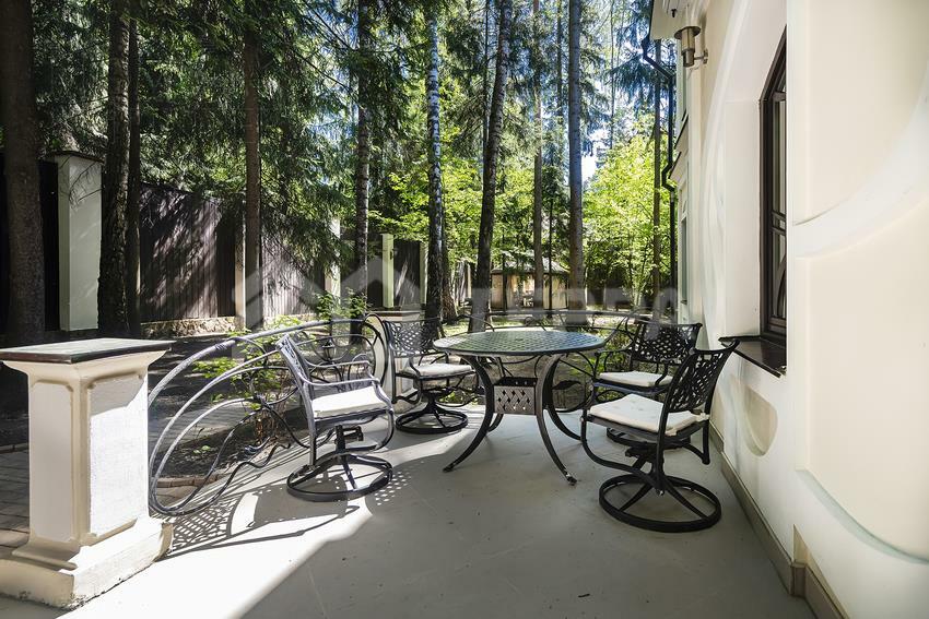 2-этажный коттедж 850 м² с отделкой