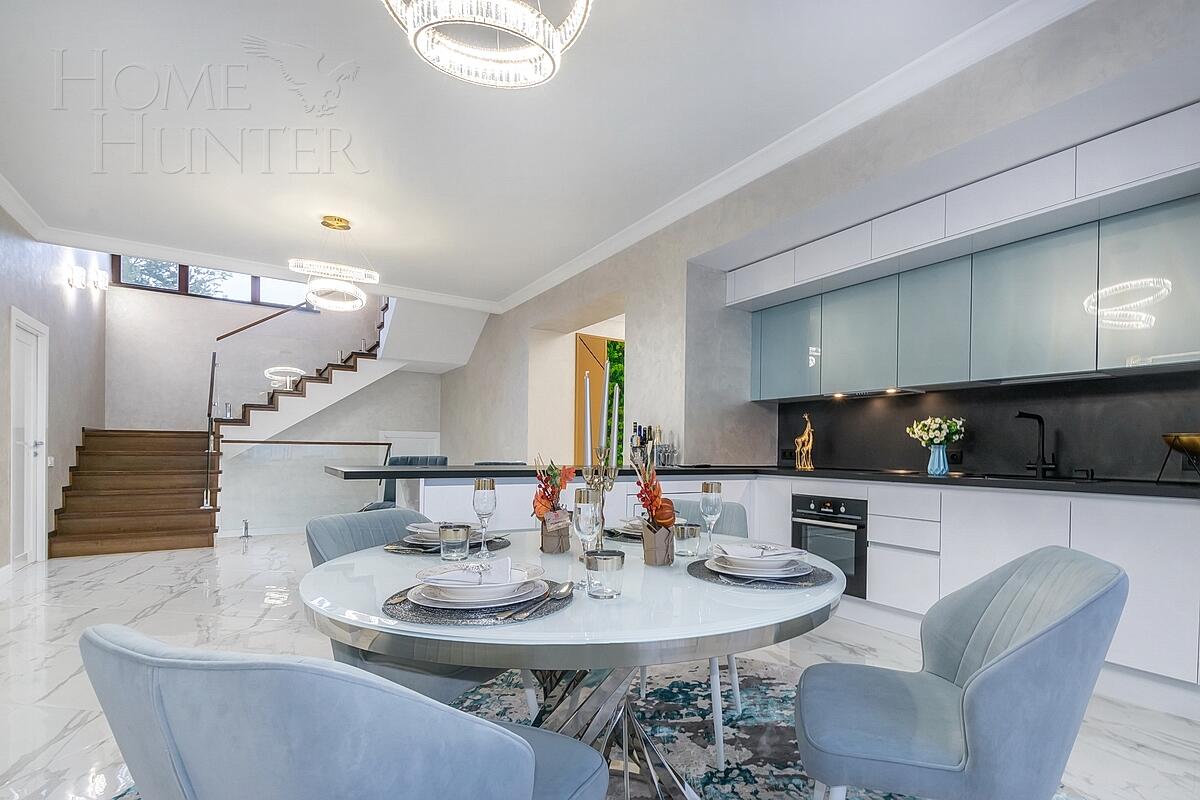 2-этажный коттедж 694 м² с отделкой