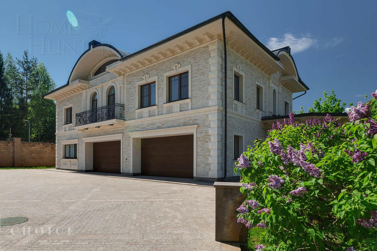 3-этажный коттедж 2 350 м² без отделки