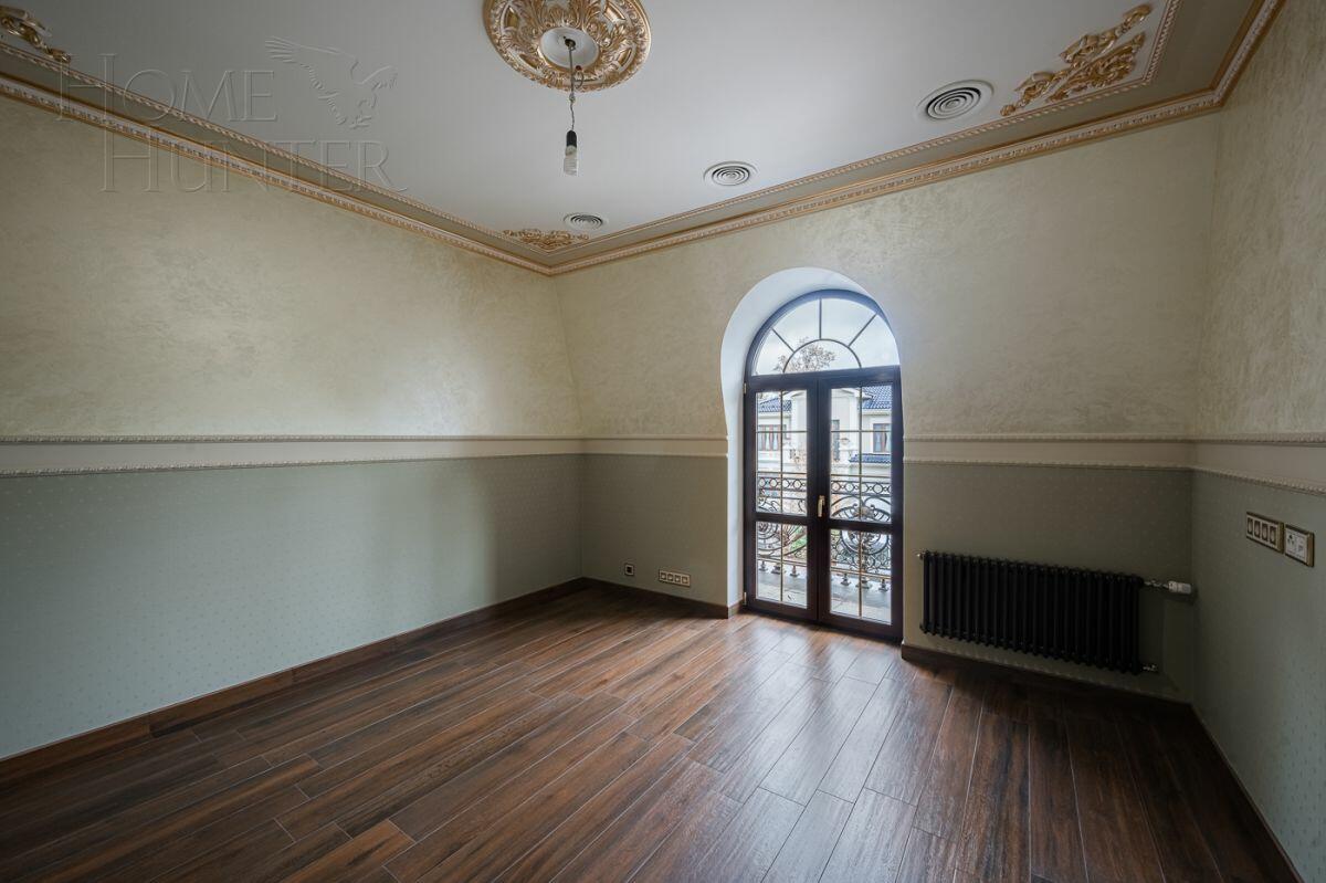 2-этажный коттедж 785 м² с отделкой