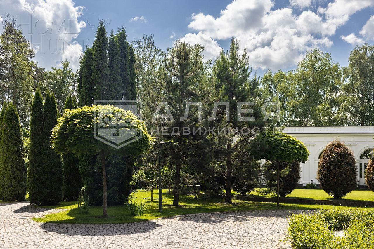 2-этажный коттедж 2 000 м² с отделкой