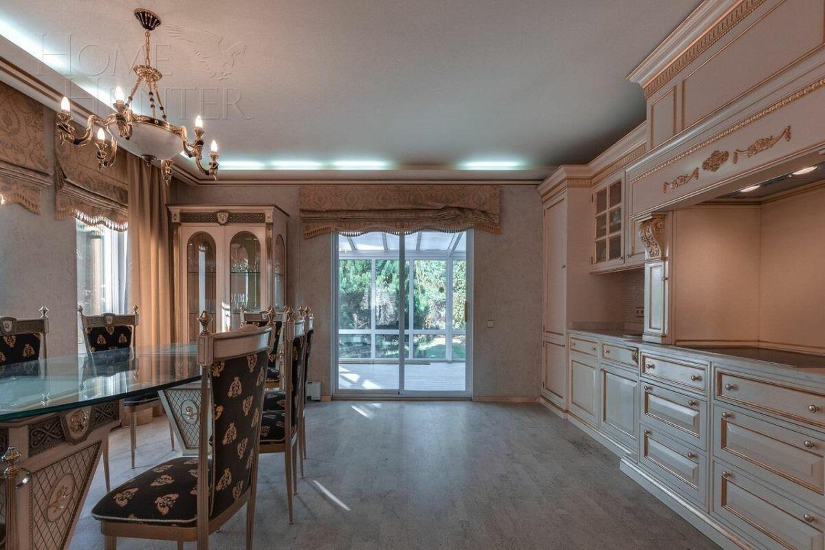 2-этажный коттедж 550 м² с отделкой