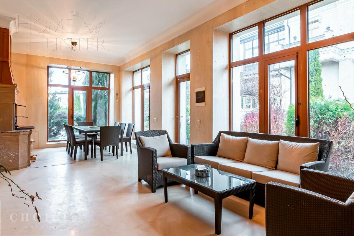 2-этажный коттедж 1 100 м² с отделкой