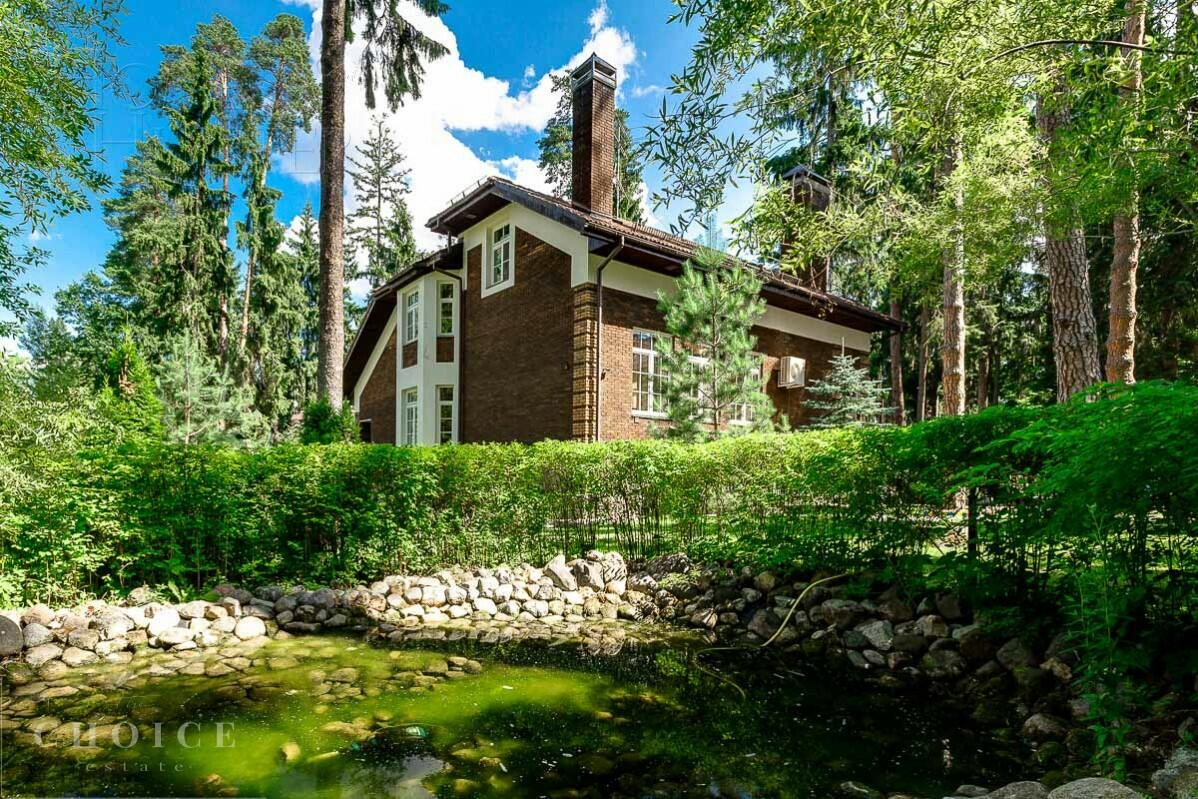 2-этажный коттедж 550 м² с отделкой