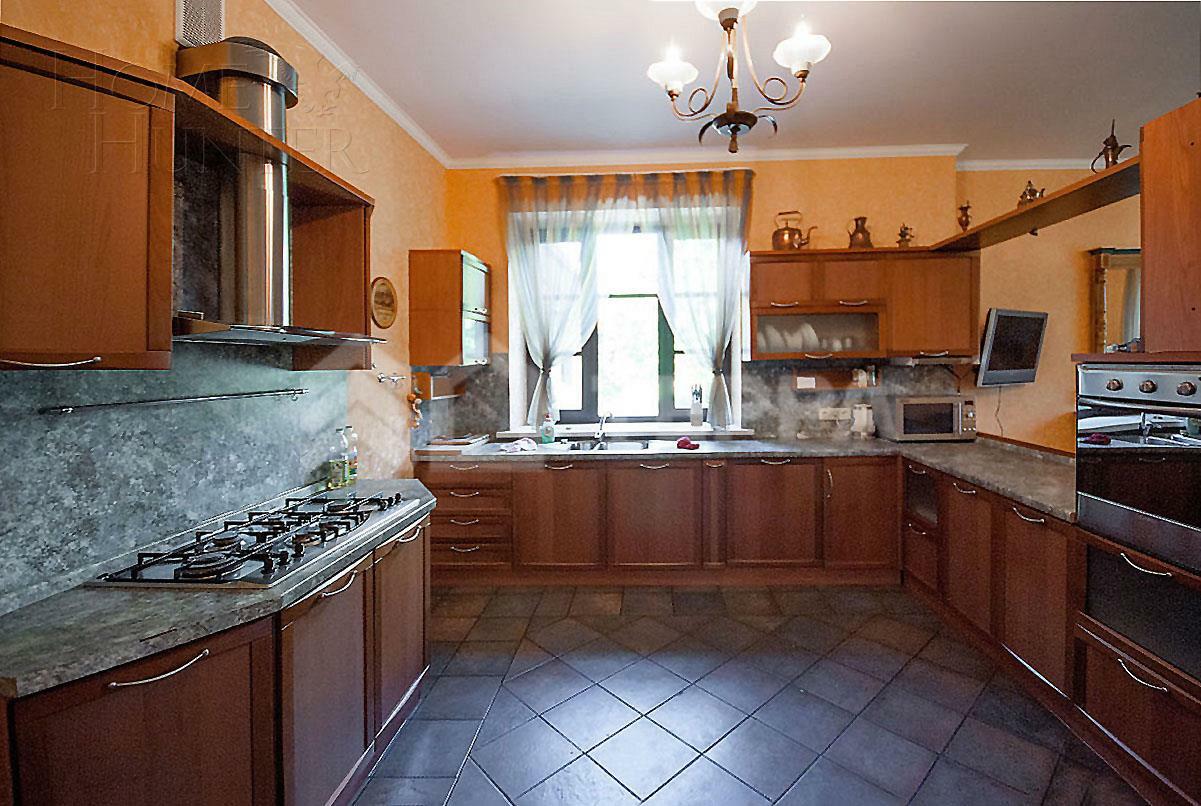 2-этажный коттедж 760 м² с отделкой