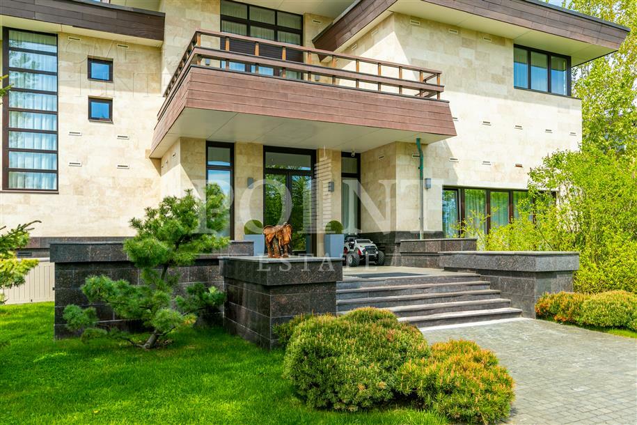 2-этажный коттедж 744.9 м² с отделкой