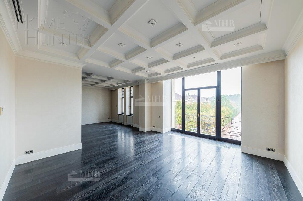 2-этажный коттедж 1 372 м² с отделкой