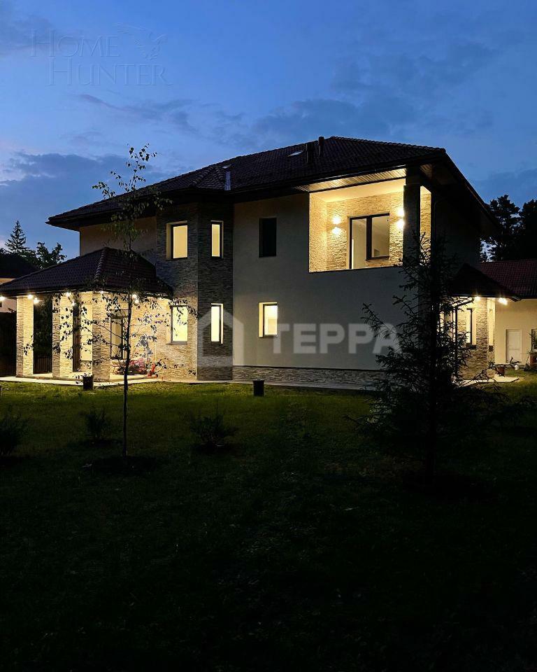 2-этажный коттедж 440 м² без отделки