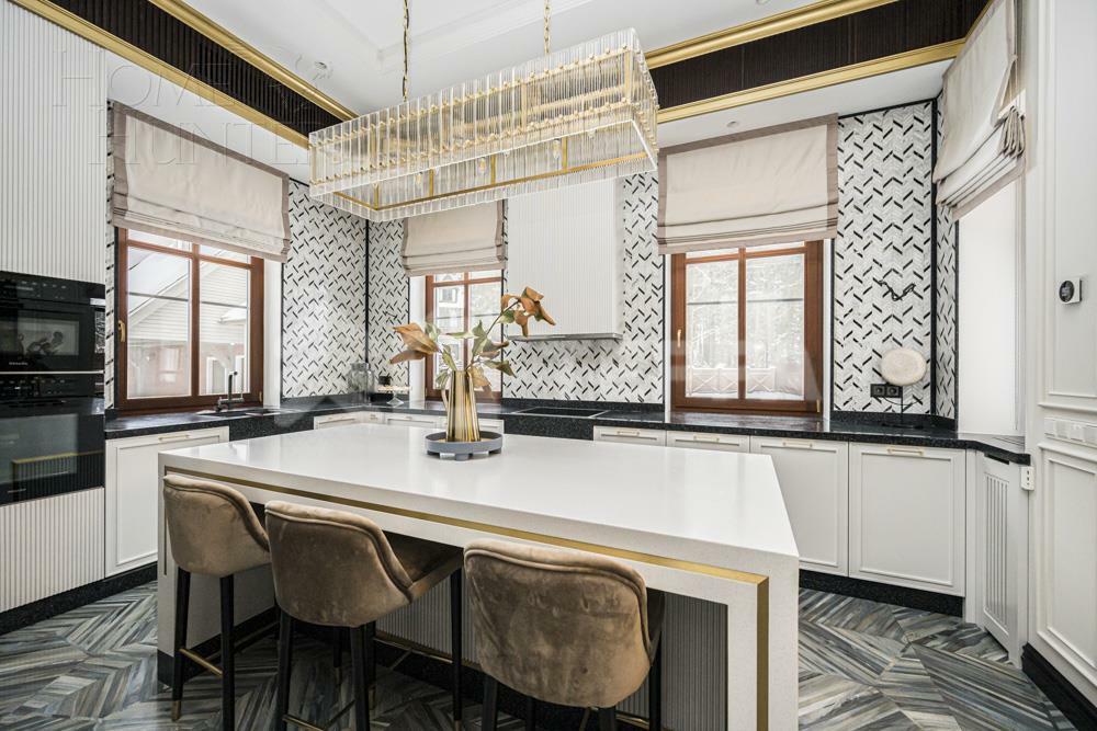 3-этажный коттедж 697 м² с отделкой