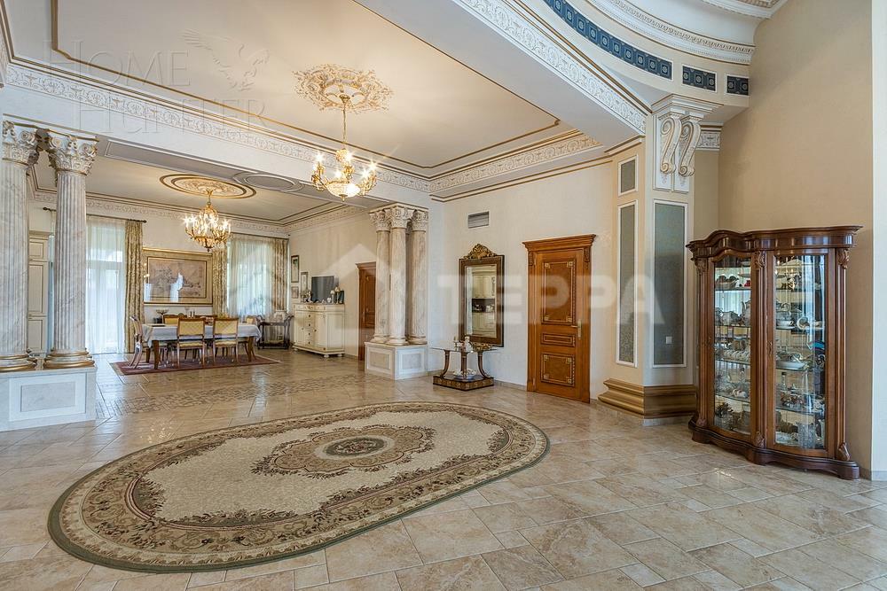 КОТТЕДЖ 2 000 м² с отделкой