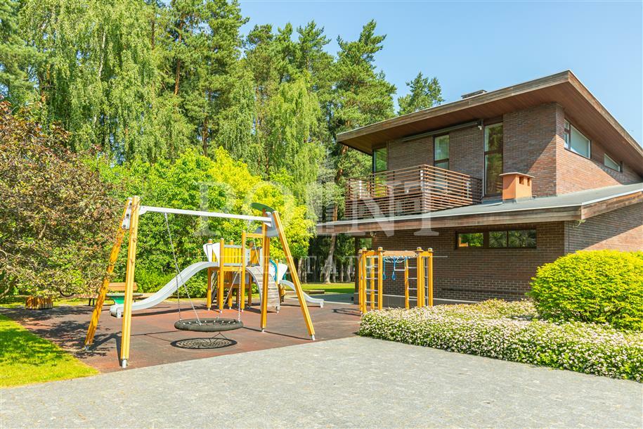 2-этажный коттедж 1 254 м² с отделкой