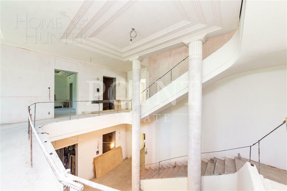 2-этажный коттедж 1 350 м² без отделки