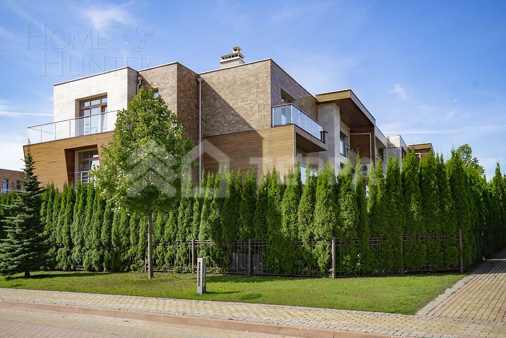 3-этажный таунхаус 360 м² с отделкой