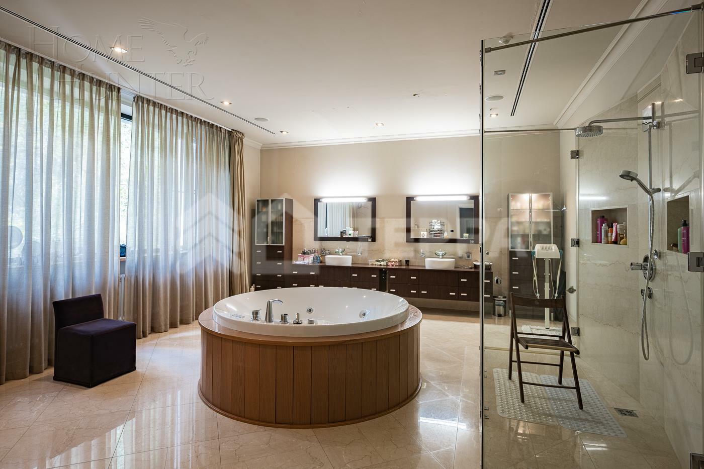 2-этажный коттедж 1 160 м² с отделкой