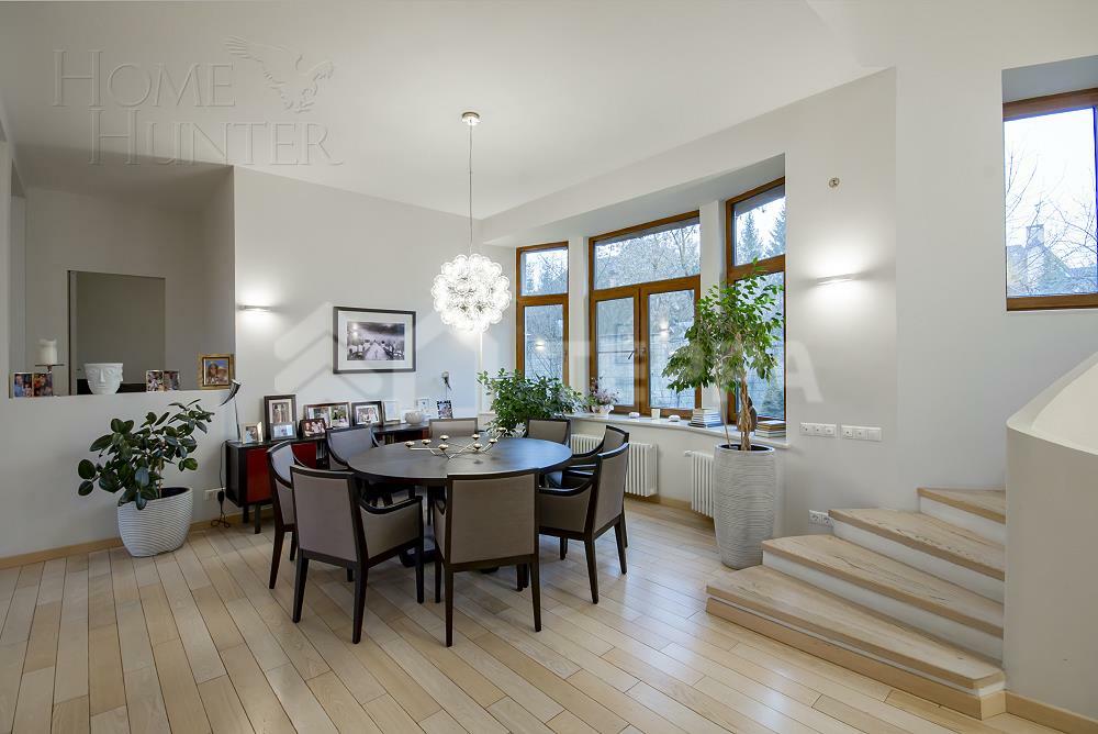 3-этажный коттедж 750 м² с отделкой